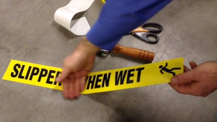 所謂的防滑瓷磚還不如防滑膠帶防滑？